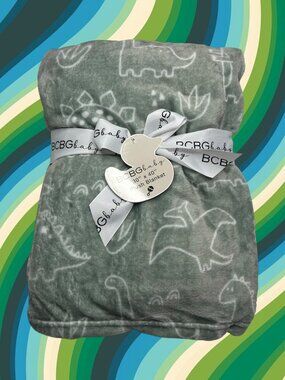 NWT Baby Blanket BCBG Dinosaurs Dinosaur Animal Print Plush Toddler Brontosaurus